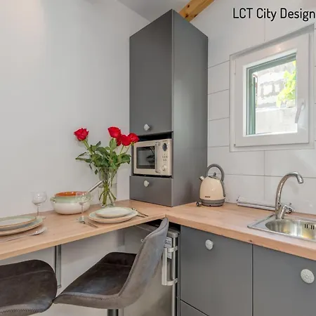 Apartment Lct City Design Split